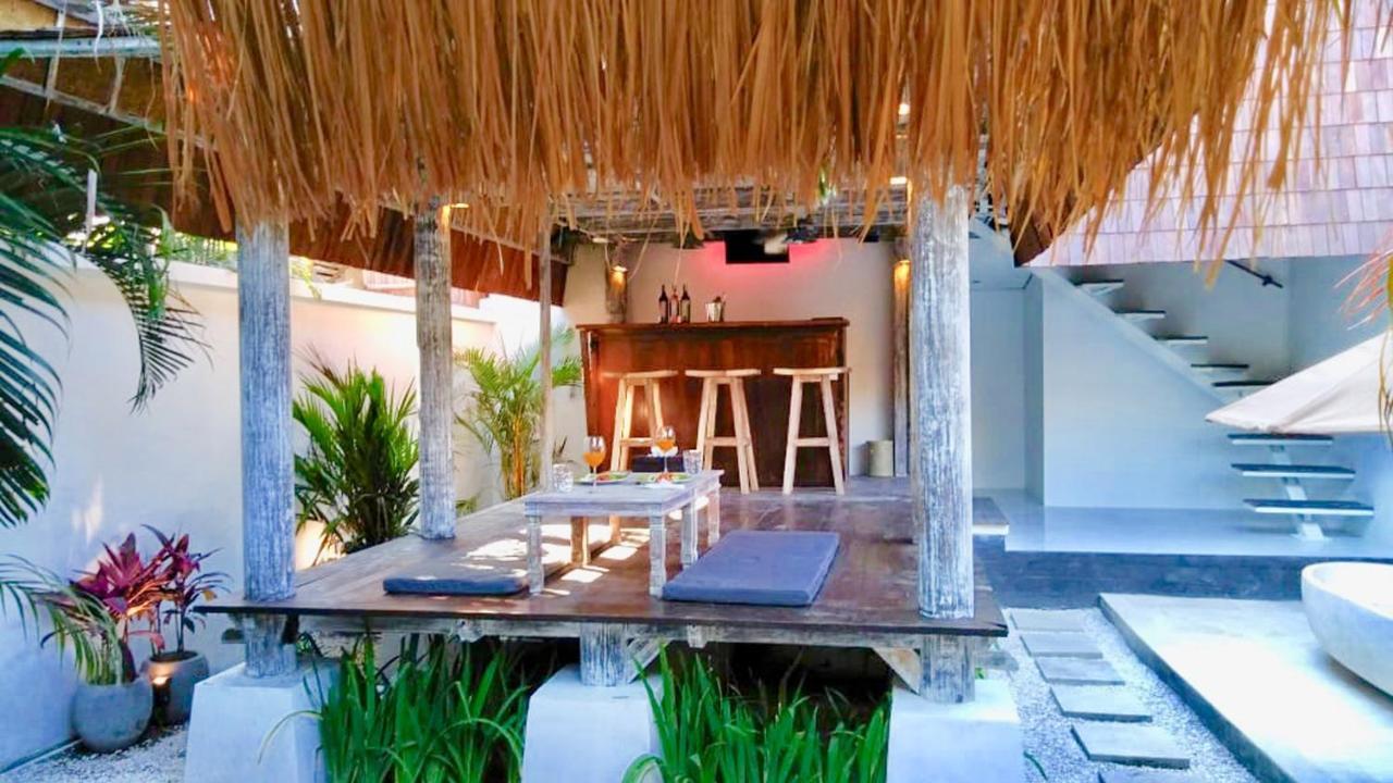 Promo! Private Vacation Rentals Villa, 2 Pools,4 Bedrooms,4 Bathrooms, Bali Seminyak Bagian luar foto