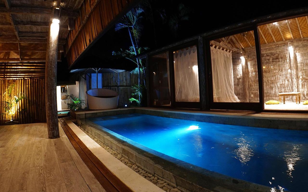 Promo! Private Vacation Rentals Villa, 2 Pools,4 Bedrooms,4 Bathrooms, Bali Seminyak Bagian luar foto