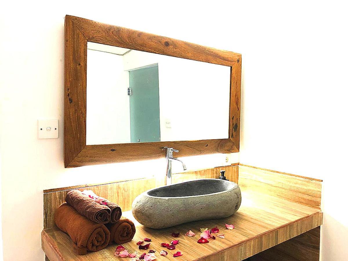 Promo! Private Vacation Rentals Villa, 2 Pools,4 Bedrooms,4 Bathrooms, Bali Seminyak Bagian luar foto
