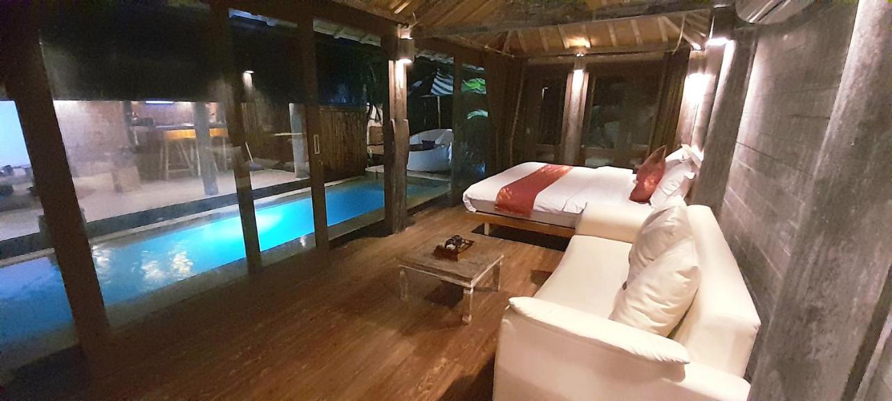 Promo! Private Vacation Rentals Villa, 2 Pools,4 Bedrooms,4 Bathrooms, Bali Seminyak Bagian luar foto