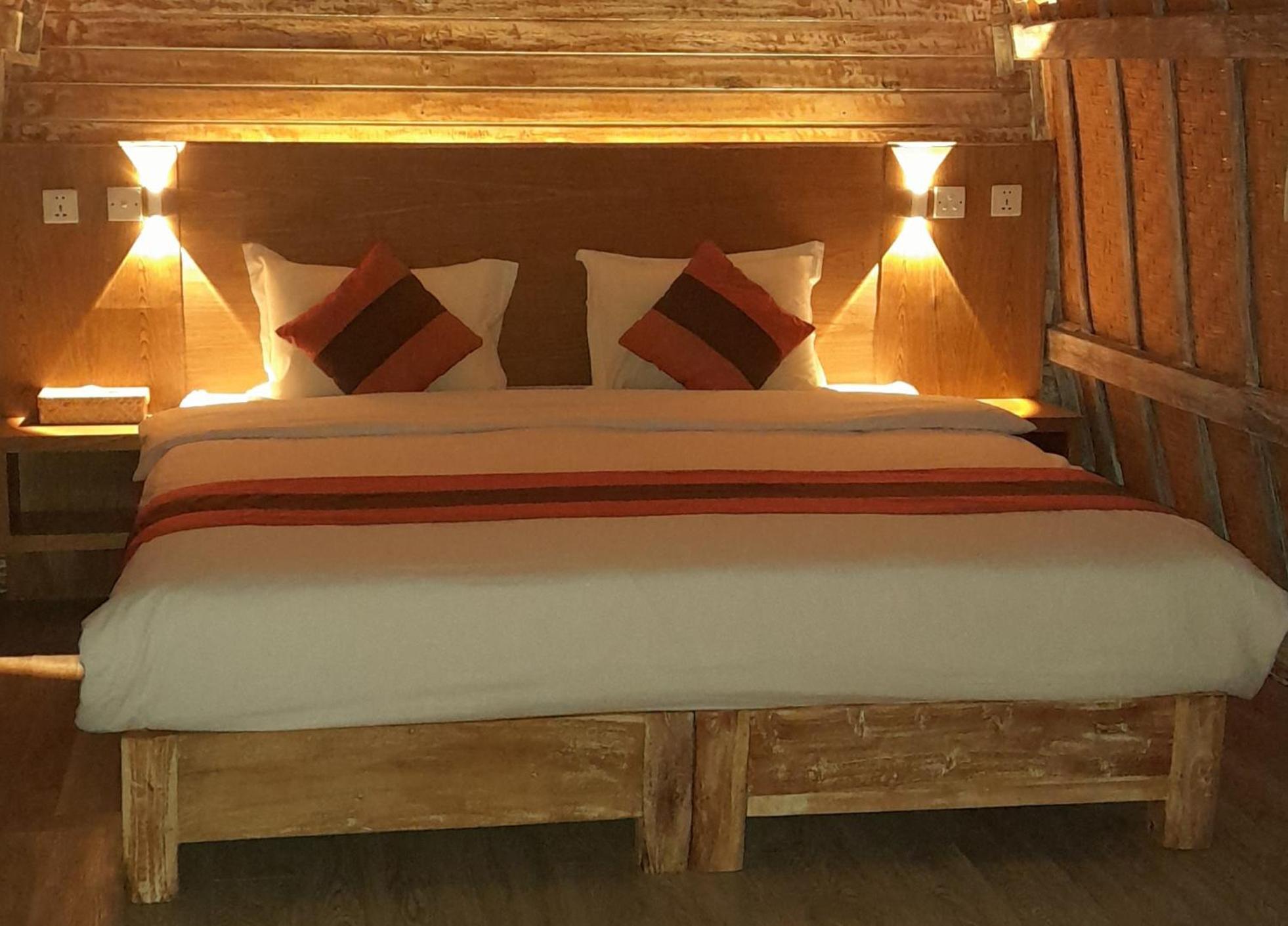 Promo! Private Vacation Rentals Villa, 2 Pools,4 Bedrooms,4 Bathrooms, Bali Seminyak Bagian luar foto